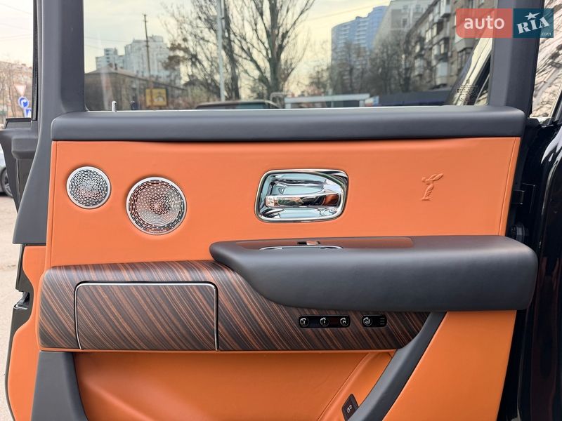 Внедорожник / Кроссовер Rolls-Royce Cullinan 2019 в Киеве