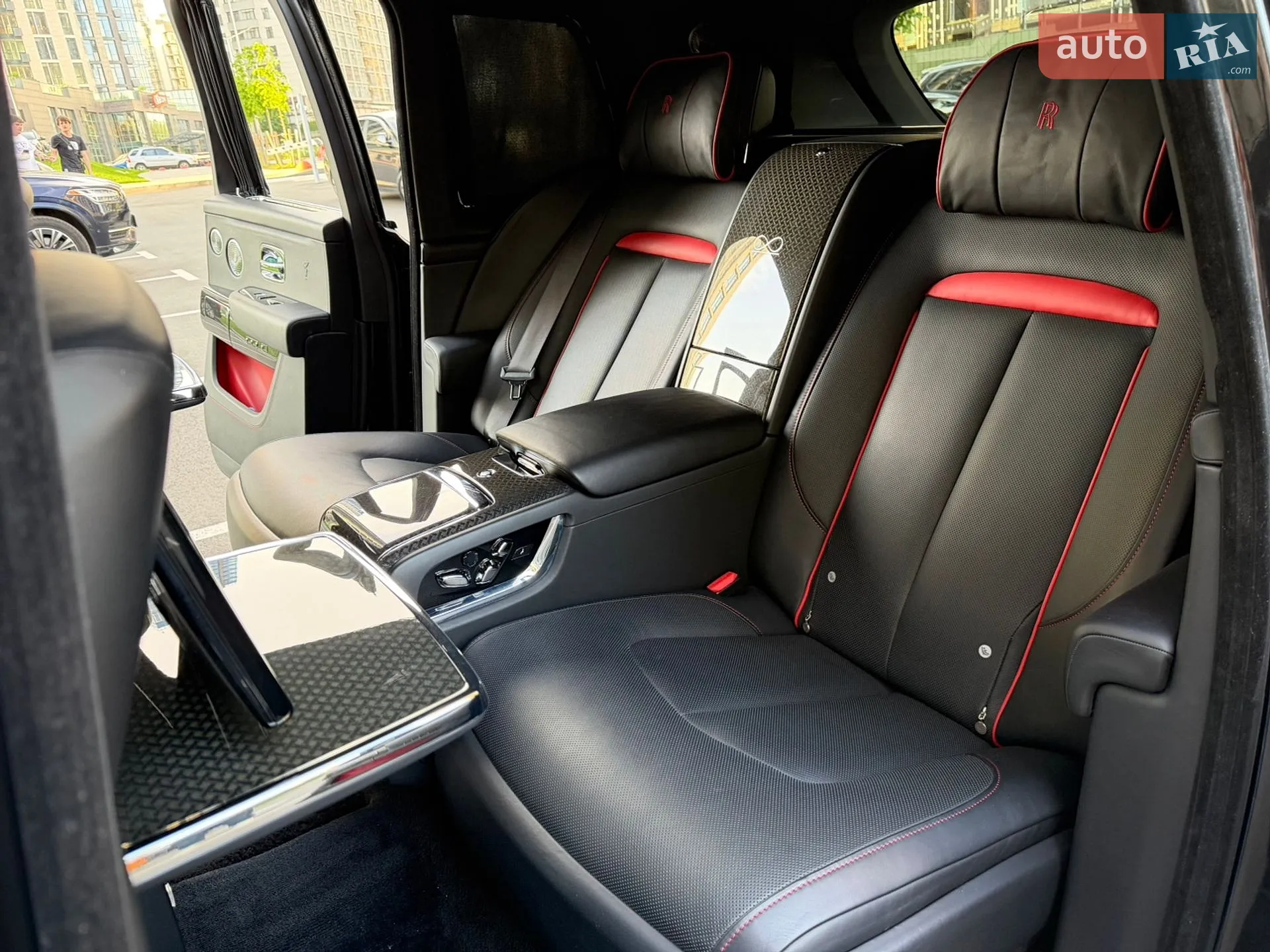 2019 Rolls-Royce Cullinan - мініатюра 58