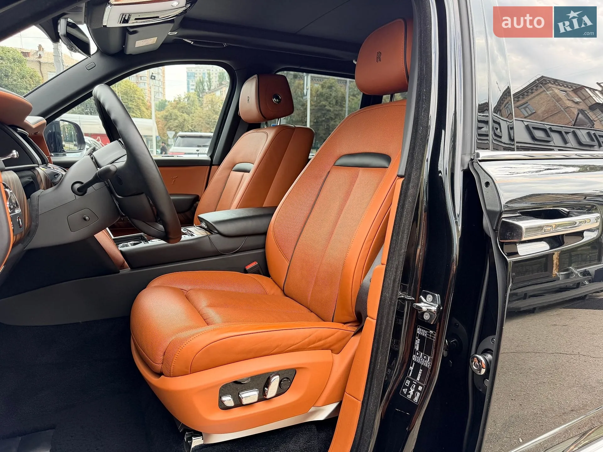 2019 Rolls-Royce Cullinan - мініатюра 20