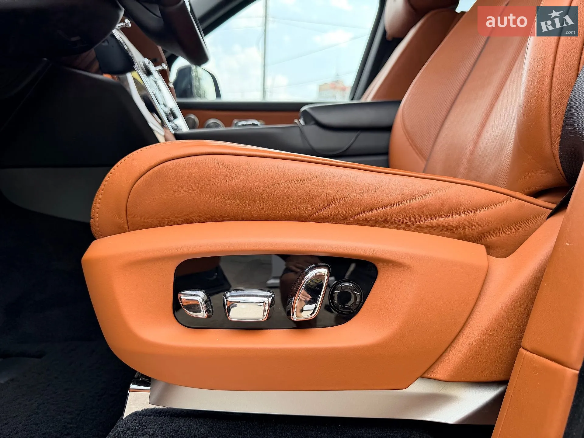 2019 Rolls-Royce Cullinan - мініатюра 23