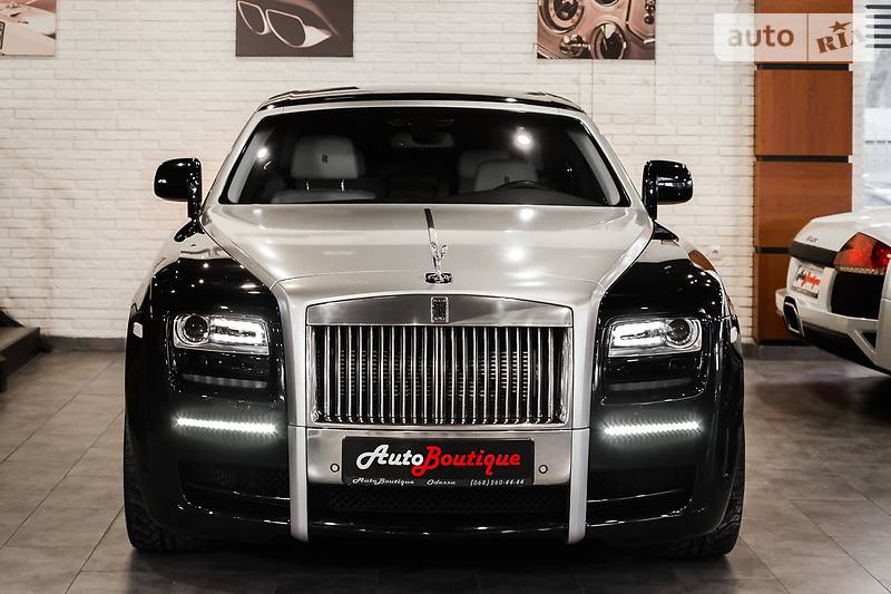 Rolls-Royce Ghost 2011 року