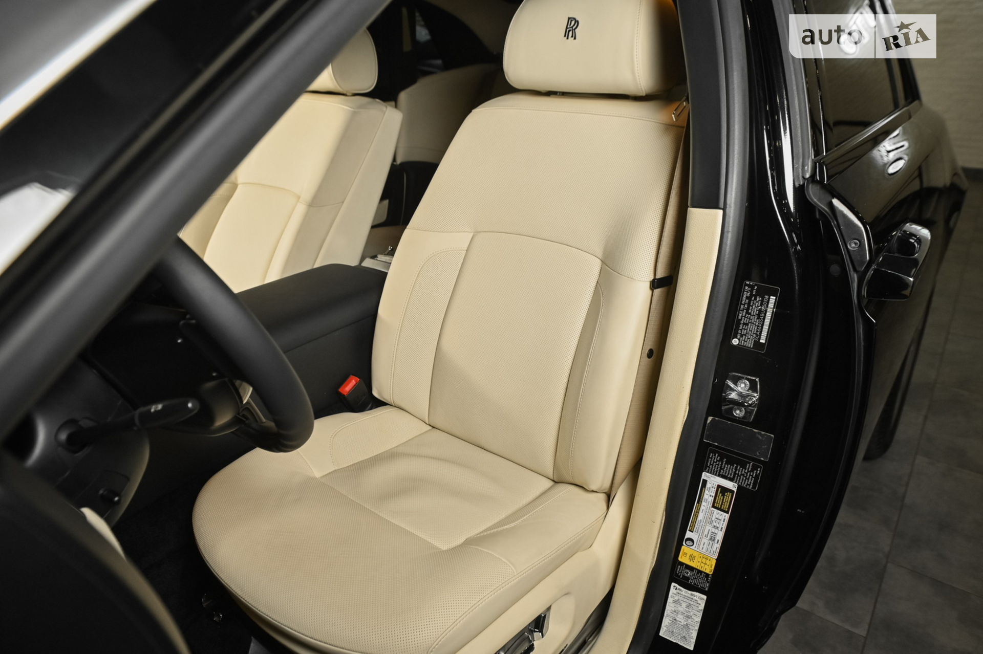 2011 Rolls-Royce Ghost - мініатюра 41
