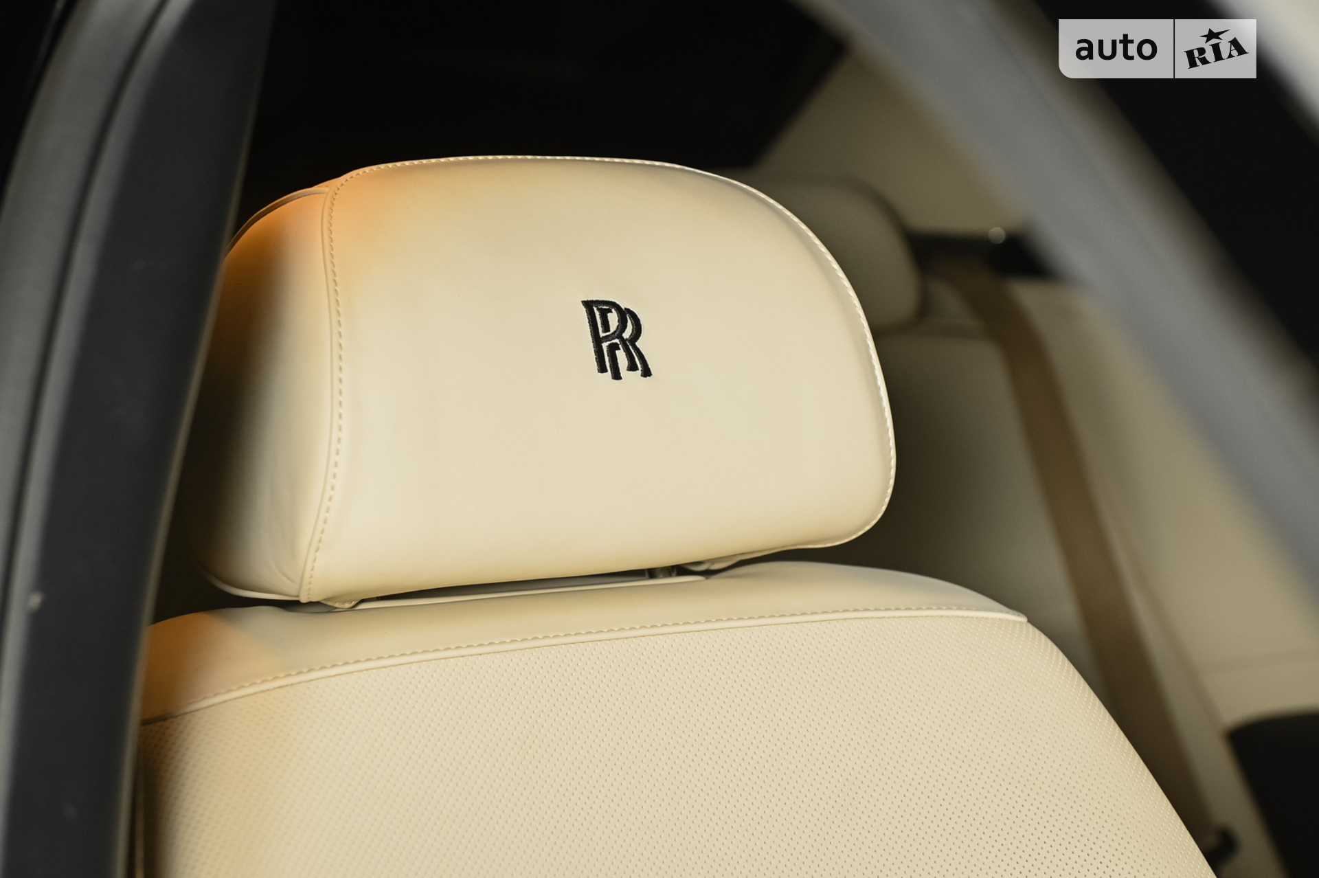 2011 Rolls-Royce Ghost - мініатюра 43