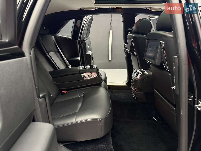 Седан Rolls-Royce Ghost 2010 в Киеве фото 46 Седан Rolls-Royce Ghost 2010 в Киеве