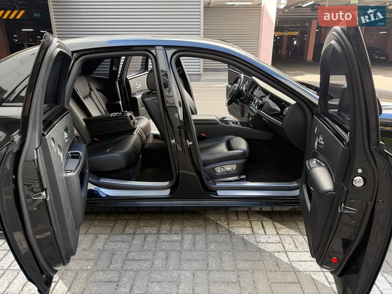 Седан Rolls-Royce Ghost 2015 в Киеве