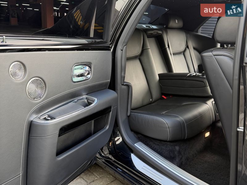 Седан Rolls-Royce Ghost 2015 в Киеве