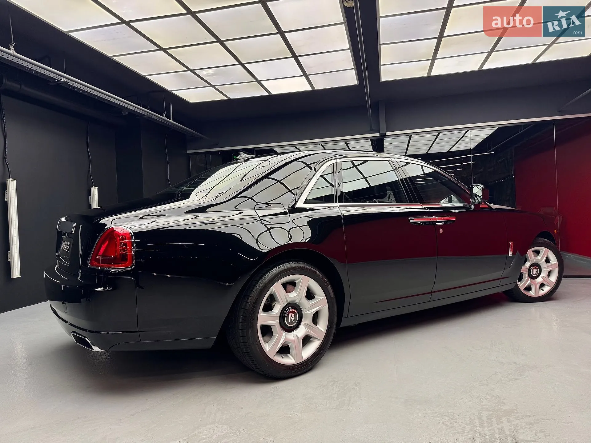 2010 Rolls-Royce Ghost - мініатюра 14