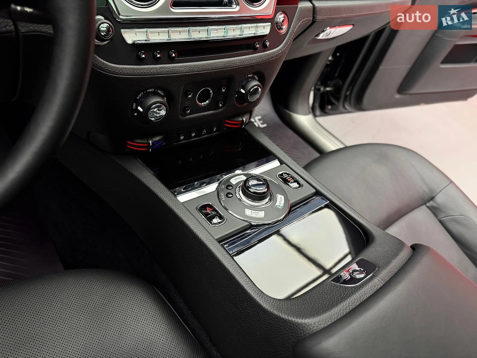 2010 Rolls-Royce Ghost - мініатюра 34