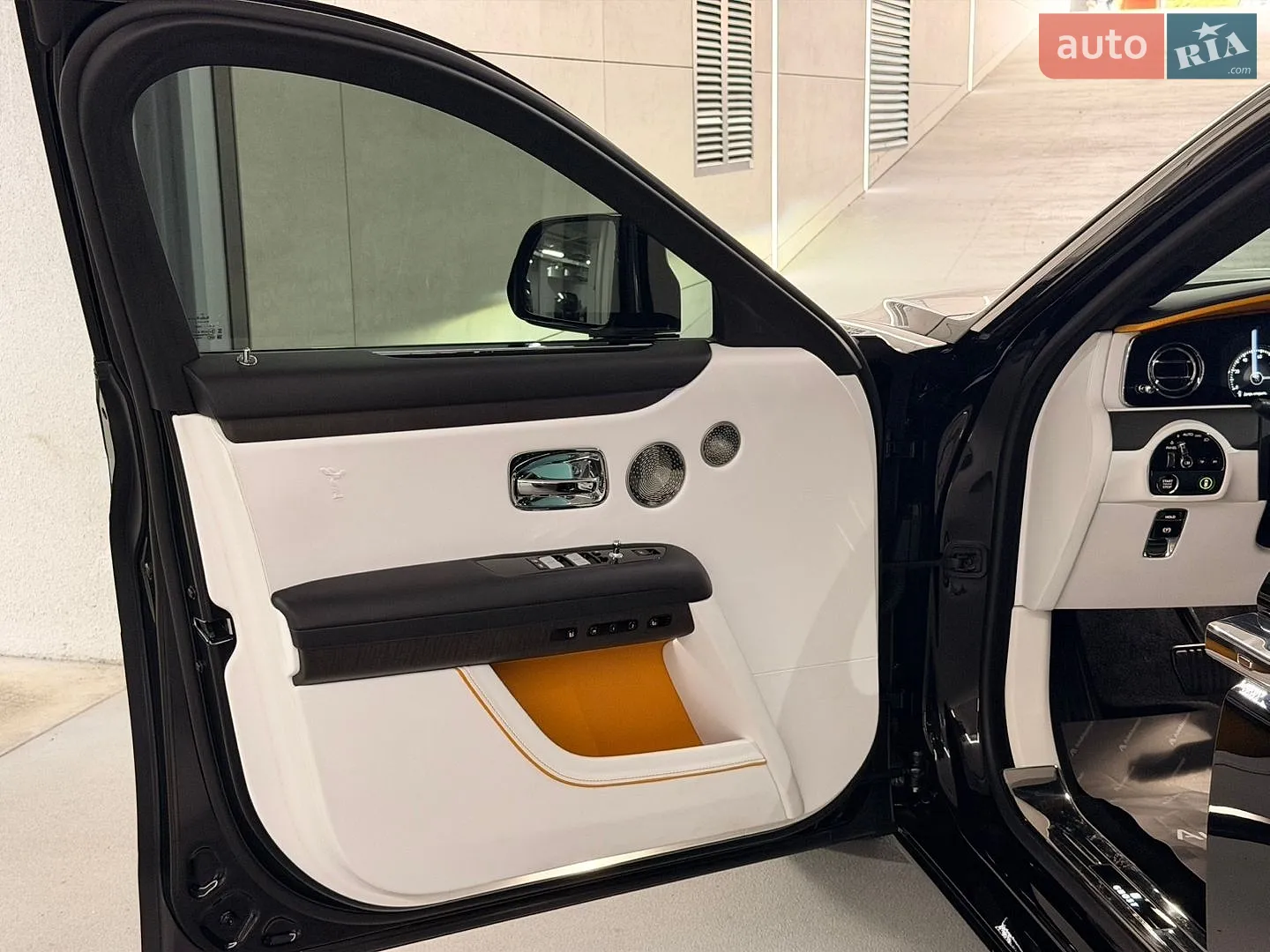 2020 Rolls-Royce Ghost - мініатюра 12