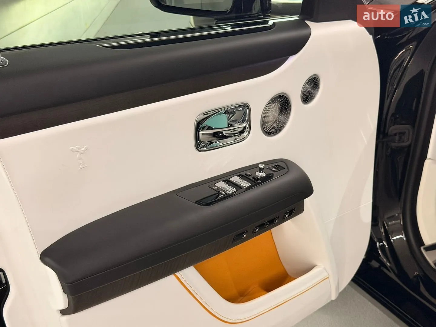 2020 Rolls-Royce Ghost - мініатюра 13