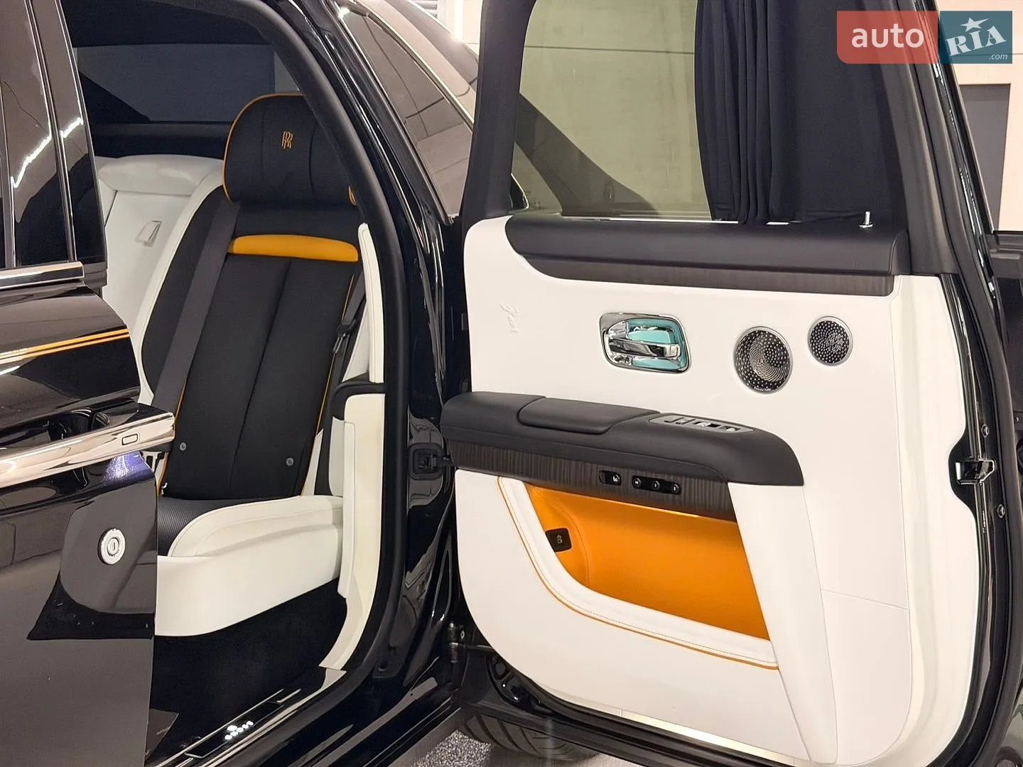 2020 Rolls-Royce Ghost - мініатюра 20