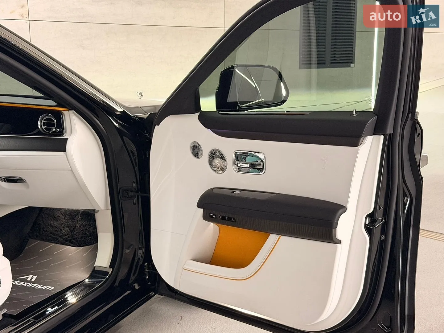 2020 Rolls-Royce Ghost - мініатюра 33