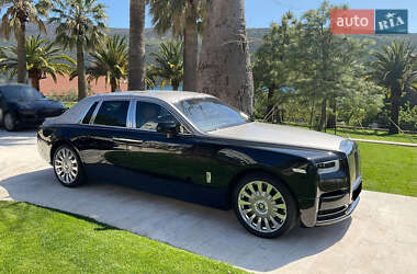Седан Rolls-Royce Phantom 2021 в 