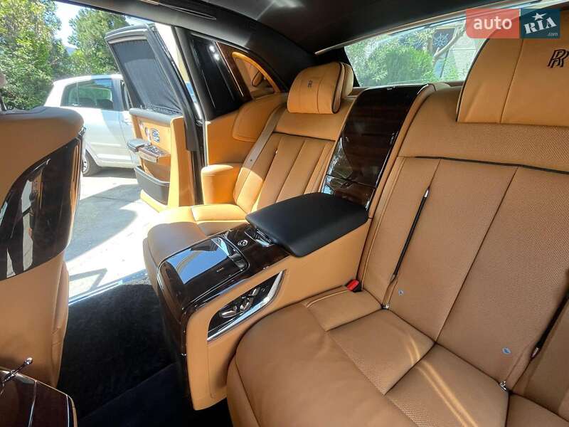 Седан Rolls-Royce Phantom 2021 в Киеве