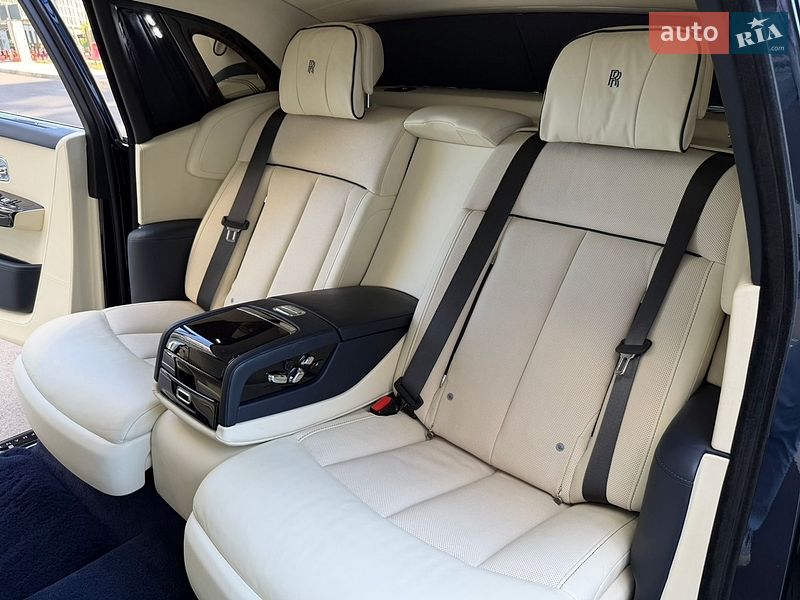 Седан Rolls-Royce Phantom 2019 в Києві