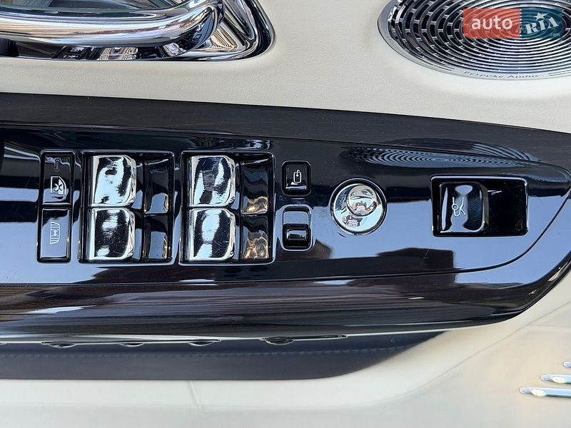 Седан Rolls-Royce Phantom 2019 в Києві