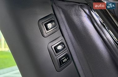 Седан Rolls-Royce Phantom 2019 в Києві