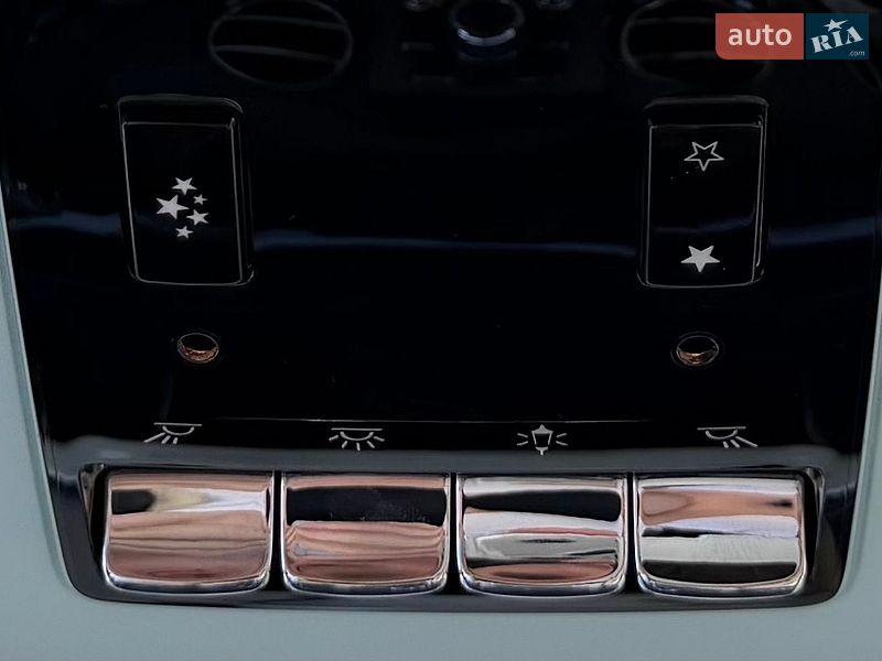 Седан Rolls-Royce Phantom 2019 в Києві
