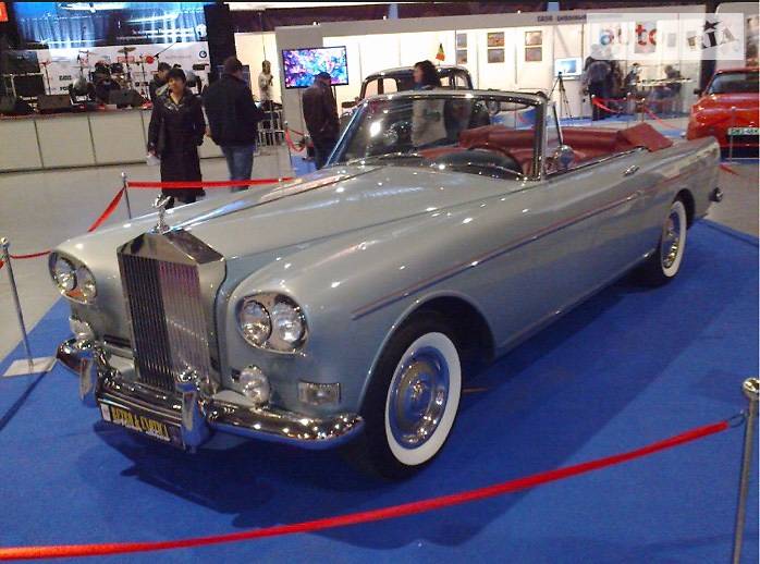 Кабриолет Rolls-Royce Silver Cloud 1965 в Киеве фото Кабриолет Rolls-Royce Silver Cloud 1965 в Киеве