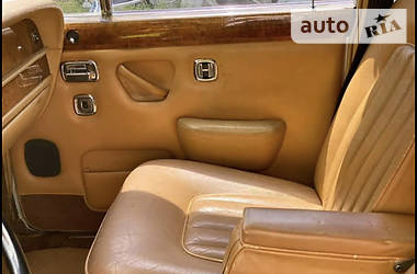 Седан Rolls-Royce Silver Shadow 1980 в 