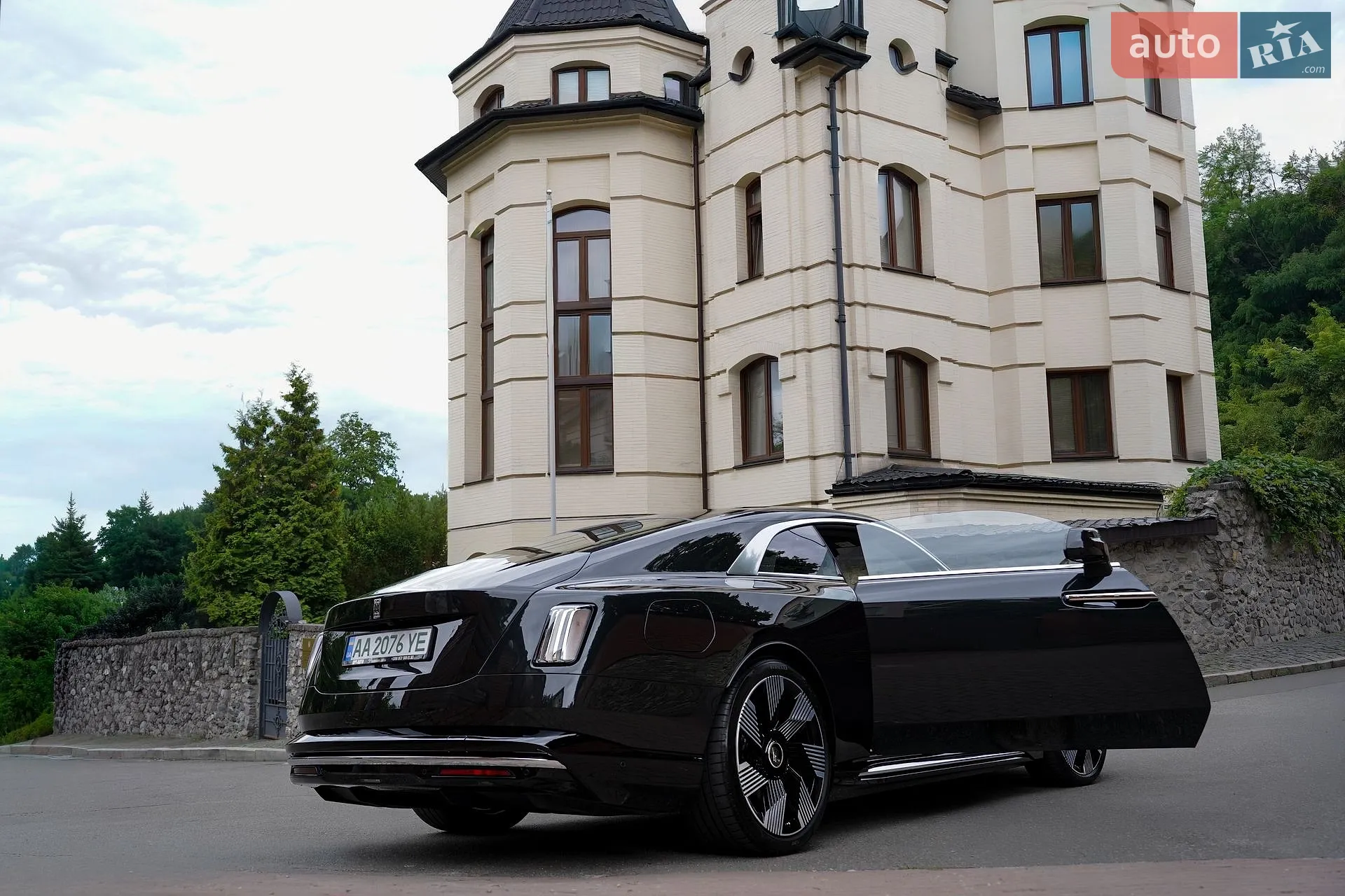 2024 Rolls-Royce Spectre - мініатюра 16
