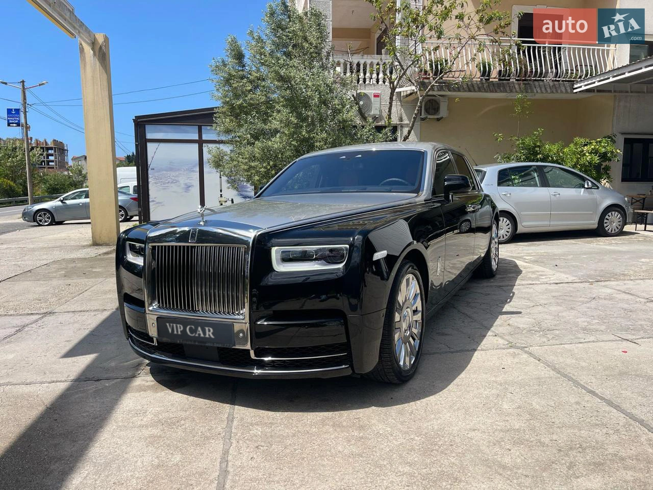 2021 Rolls-Royce Phantom - мініатюра 31