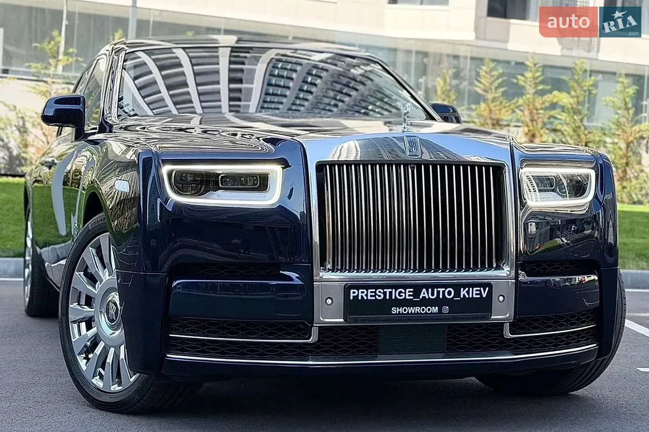 2019 Rolls-Royce Phantom - мініатюра 12