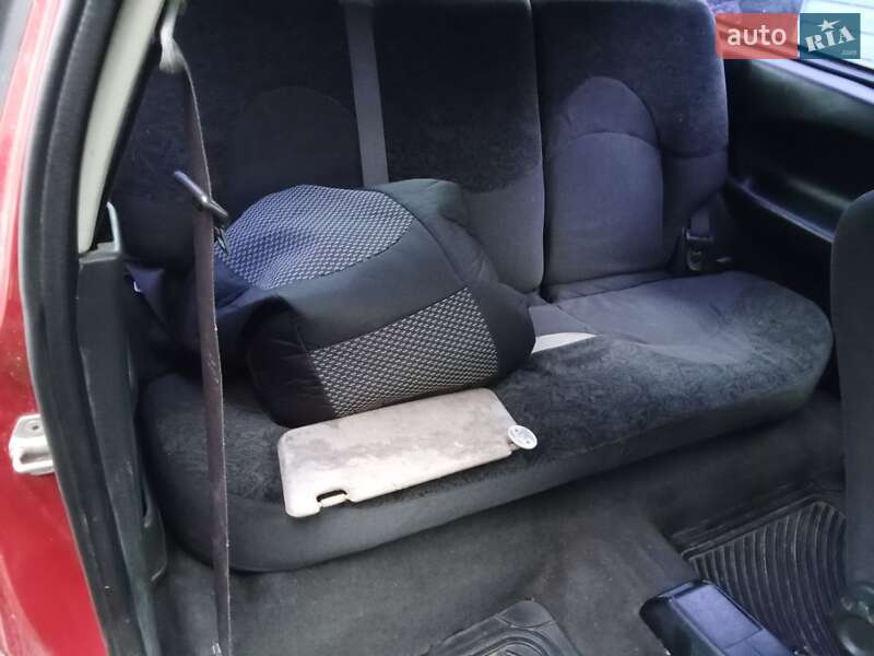 Хэтчбек Rover 214 1993 в Остроге