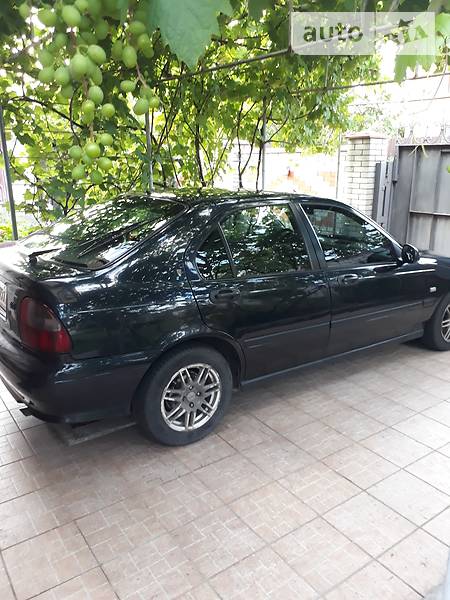 Rover 400 2000 года