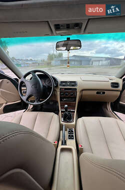 Седан Rover 620 1995 в 