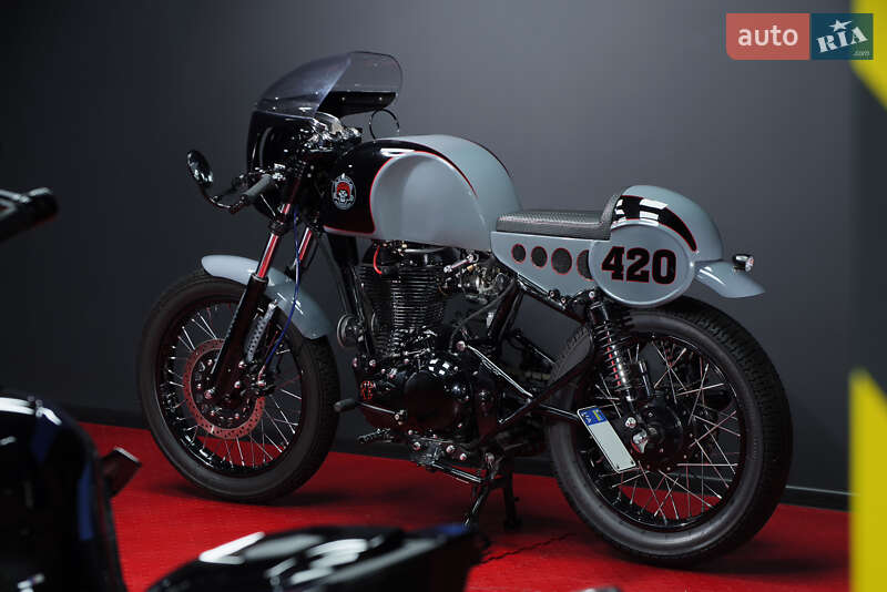 Кафе рейсер Royal Enfield Royal Enfield 2014 в Киеве