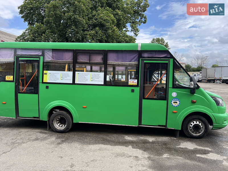 Міський автобус РУТА 25 2020 в Києві