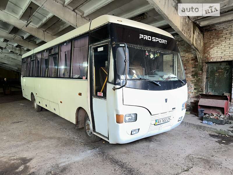Туристичний / Міжміський автобус РУТА 35 2012 в Валках
