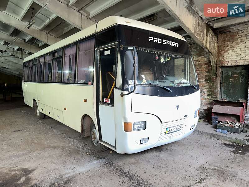 Туристичний / Міжміський автобус РУТА 35 2012 в Валках