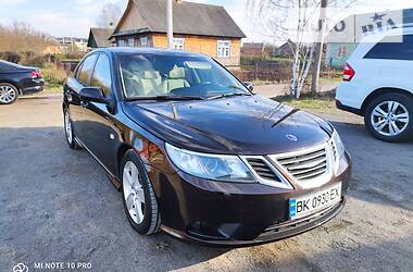 Седан Saab 9-3 2011 в Сарнах