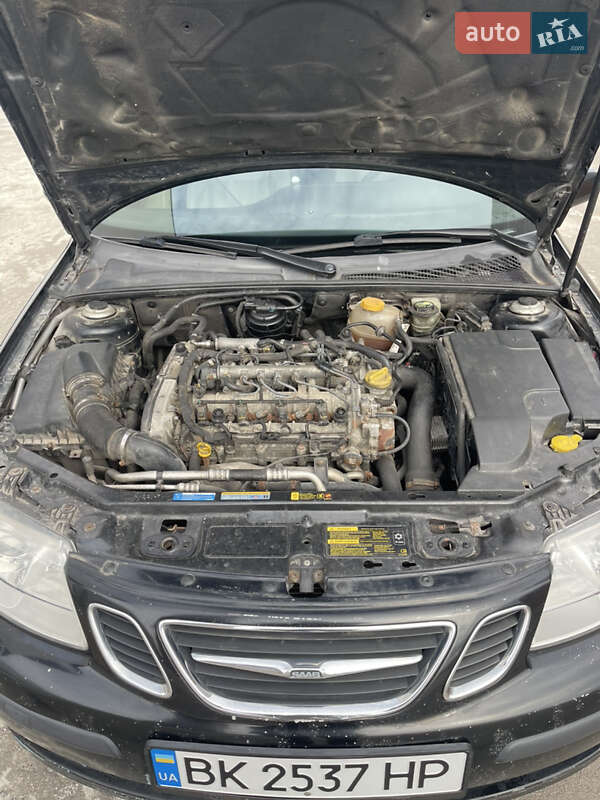 Седан Saab 9-3 2004 в Ровно