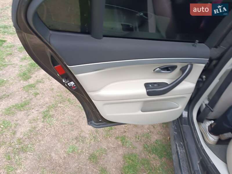 Седан Saab 9-3 2003 в Каменец-Подольском