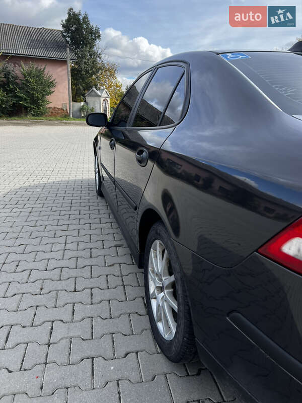Седан Saab 9-3 2004 в Косове
