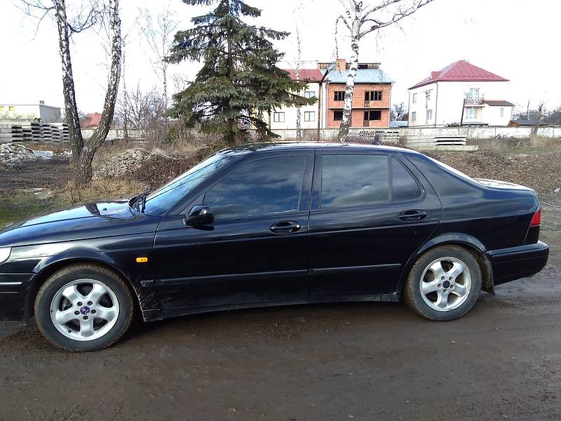 Saab 9-5 2000 года