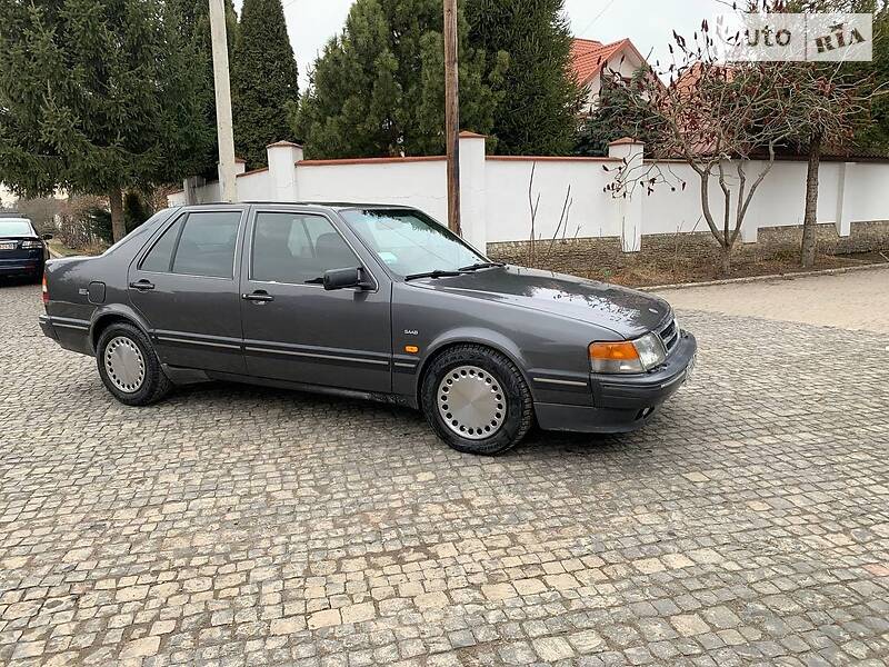 Седан Saab 9000 1989 в Луцке