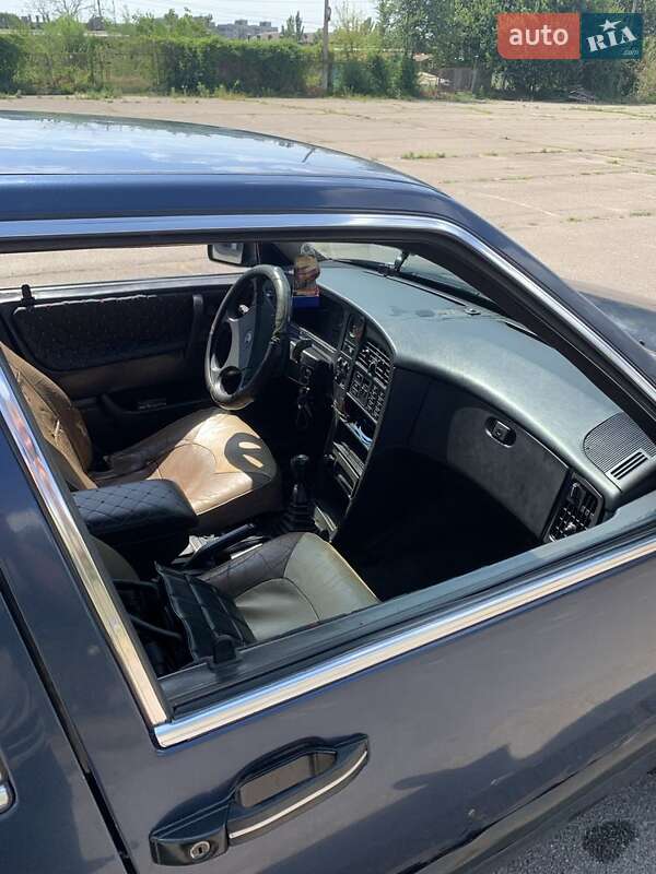 Седан Saab 9000 1990 в Запорожье