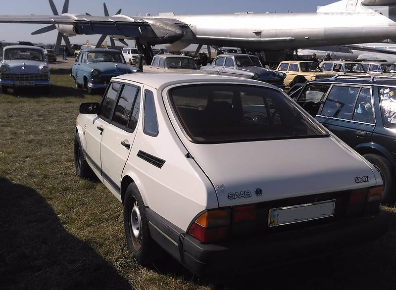 Saab 900 1989 года