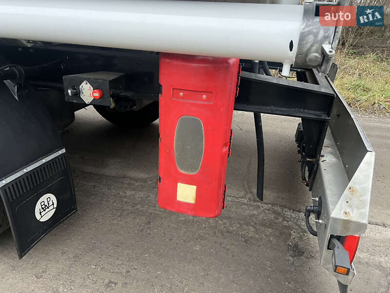 Цистерна полуприцеп SACIM SCX 2004 в Киеве