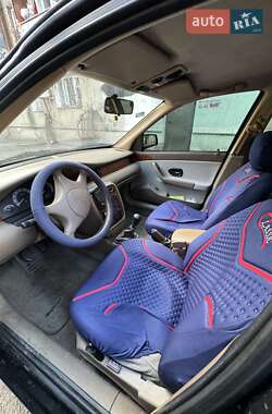 Хэтчбек Samand LX 2008 в 