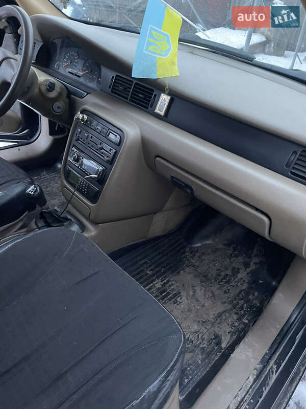 Седан Samand LX 2005 в Балаклії