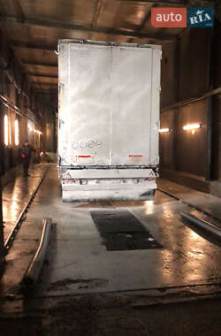 Бортовой полуприцеп Samro 2EC16 2007 в 