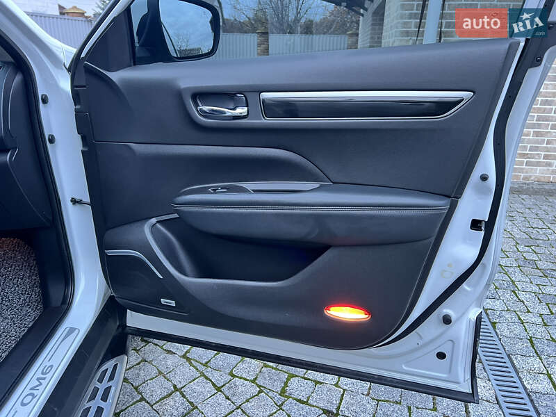 Позашляховик / Кросовер Samsung QM6 2016 в Вінниці