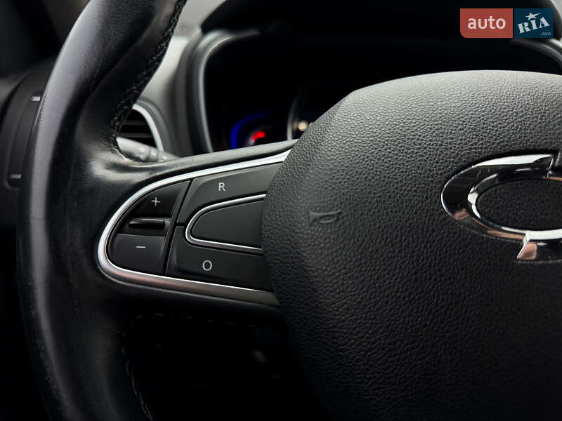 Позашляховик / Кросовер Samsung QM6 2017 в Києві