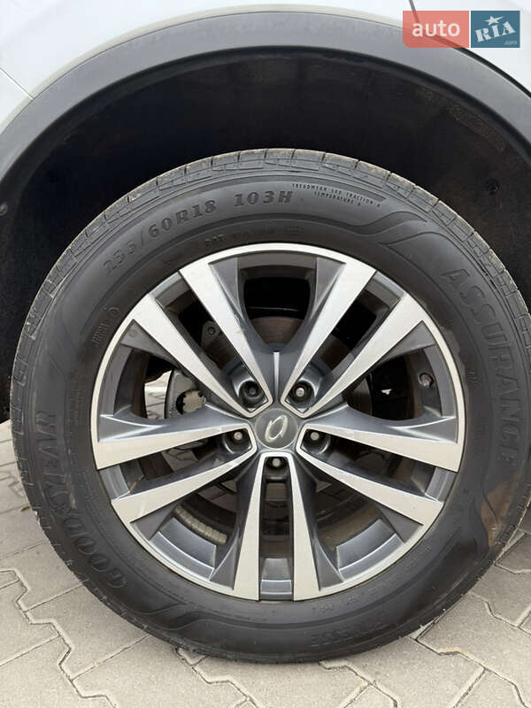 Внедорожник / Кроссовер Samsung QM6 2017 в Виннице