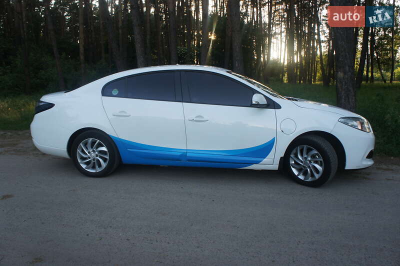 Седан Samsung SM3 2015 в Чернігові